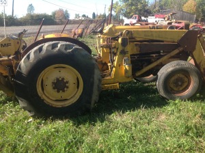 MF backhoe loader(9)