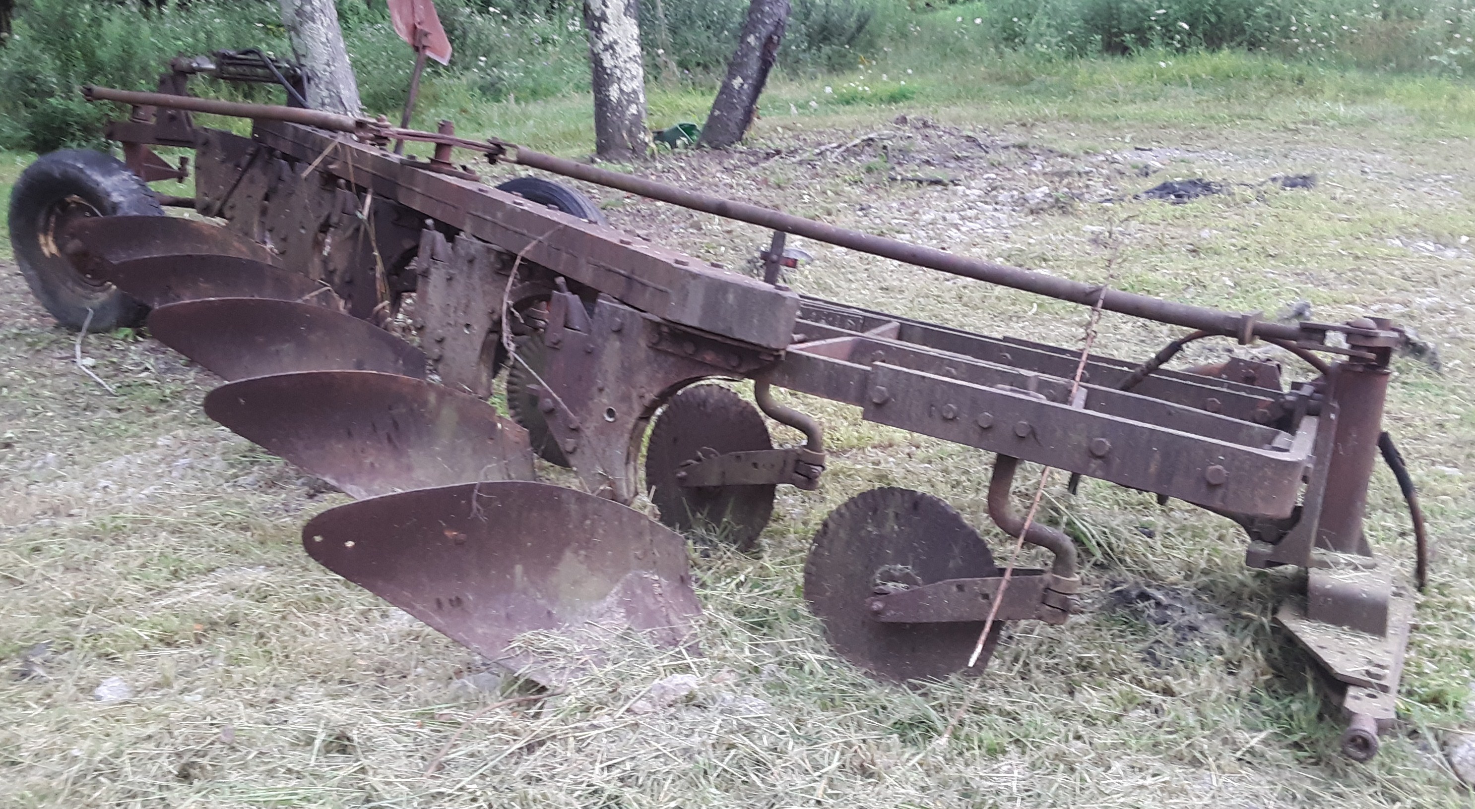 OLIVER PLOW Burgh Implement Store